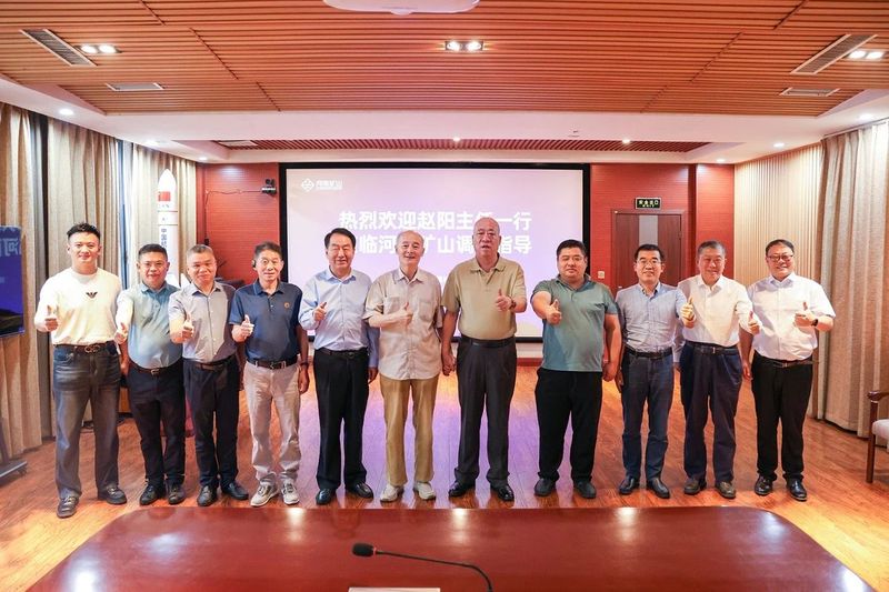 千赢国际·[中国]首页
｜全国政协参政议政特聘专家赵阳莅临公司考察调研